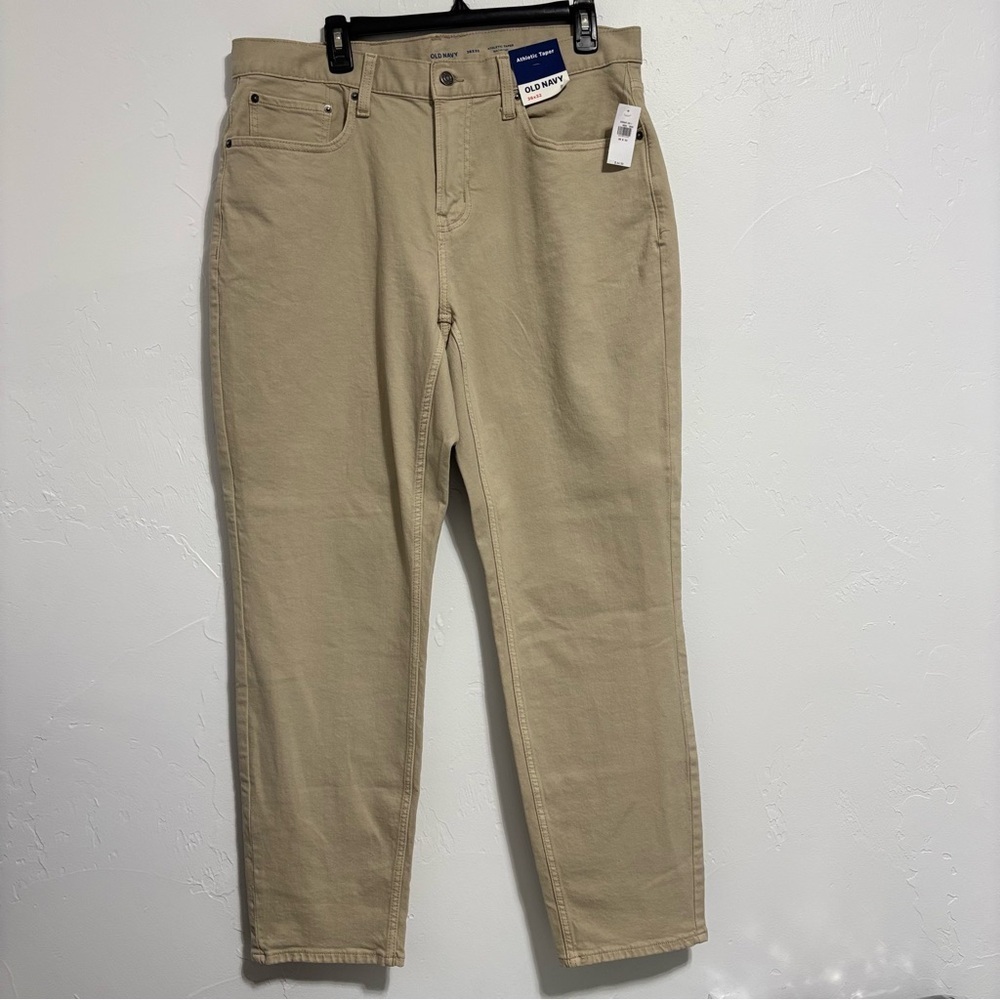 Old Navy Athletic Taper Men's Khakis Pants Jeans 36/32 NWT Built In Flex